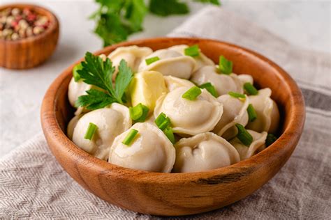  Pelmeni, Venäläinen Herkkua Umami- Täytteillä ja Kuultavalla Näkymällä!